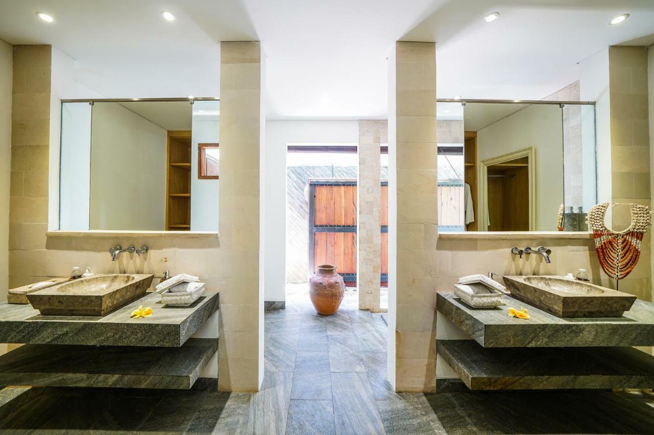 Abaca Villa *