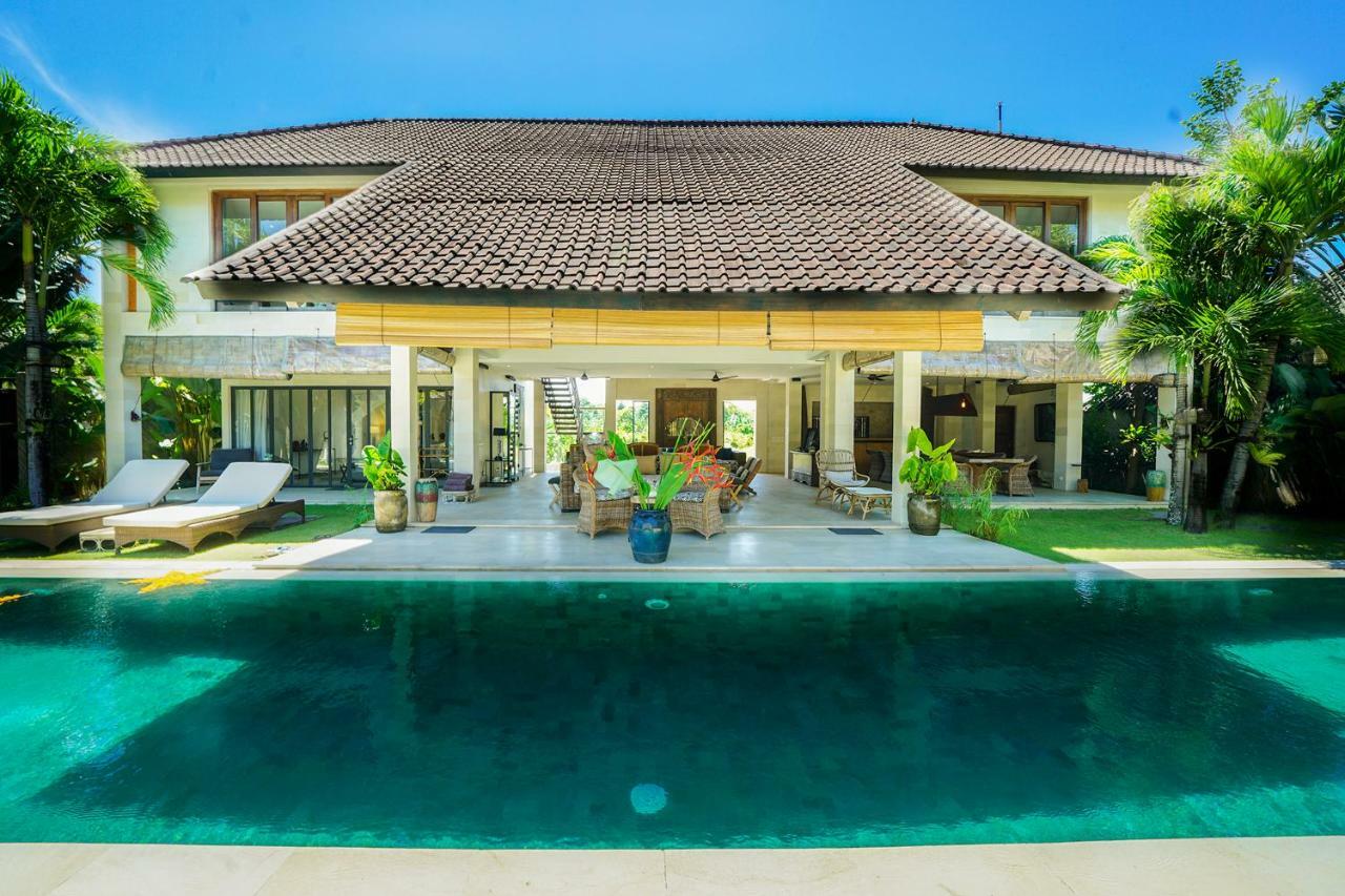 Abaca Villa *